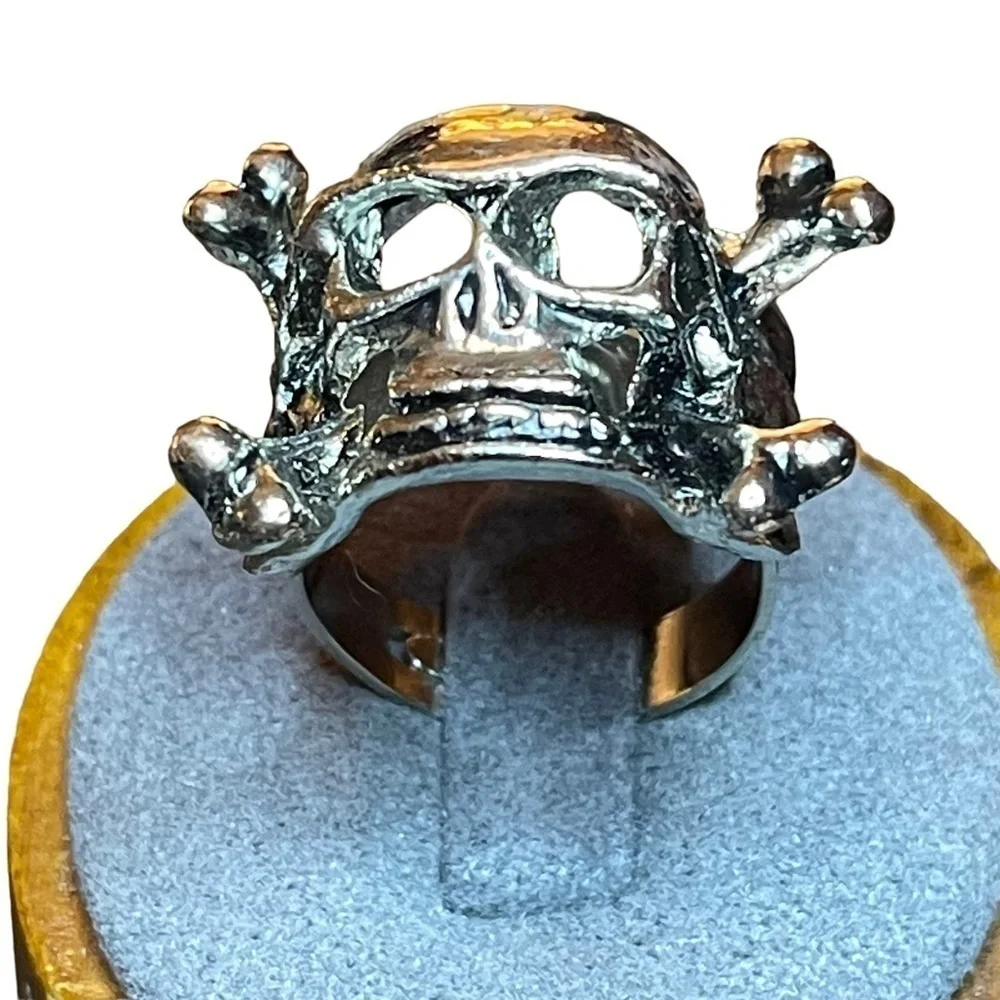 Adjustable Silver Tone Metal Skull & Bones Ring‎ Size 8-11